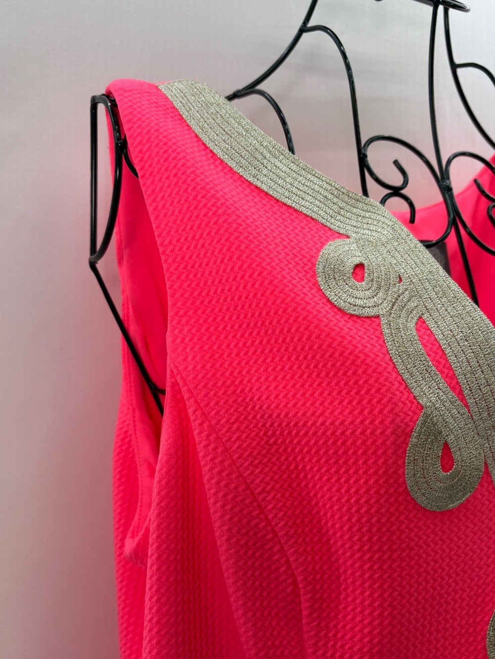 NEW Vince Camuto Neon Orange Sleeveless Sheath Mini Dress Gold Trim Size 12 - Picture 4 of 10